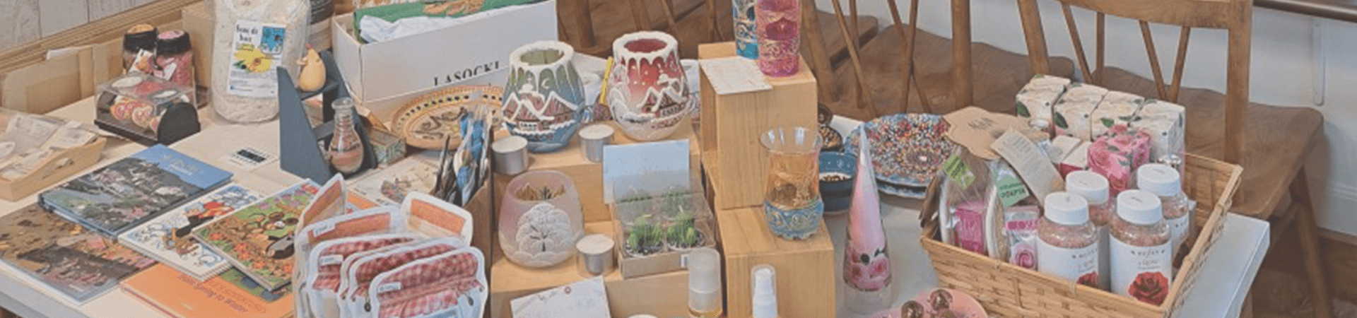 Blue lotusについて | 想いをカタチに。Blue lotusで特別なギフトを送りませんか？